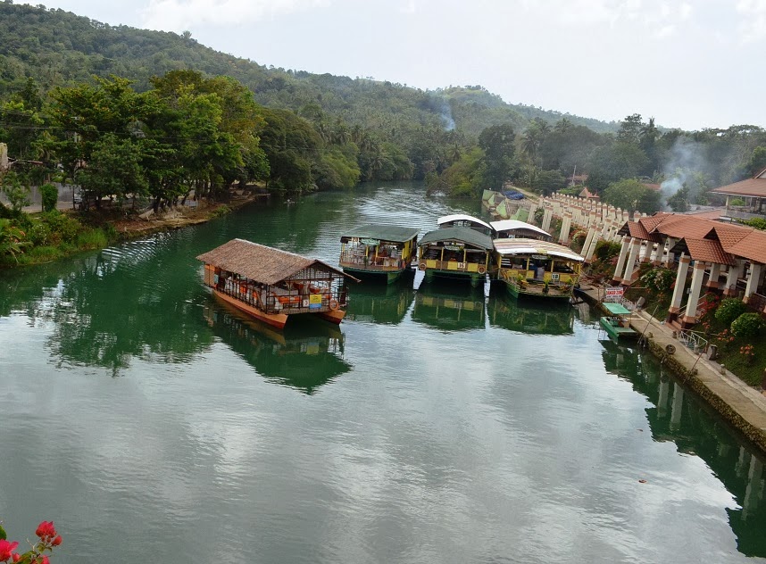 Loboc River Cruise and Floating Restaurant